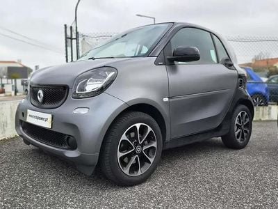 Usado Smart ForTwo Coupé Passion 90 HP (66 kW) 2017 Cinzento Coupé