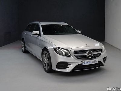 Usado Mercedes E300 AMG line 306 HP (225 kW) 2019 Cinza Carrinha