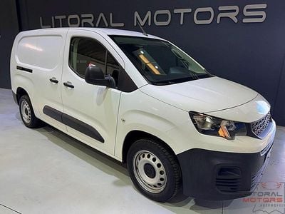 Branco Usado 2021 Peugeot Partner Monovolume | € 11.500 (Bom preço)