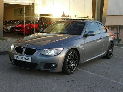 Cinzento Usado 2010 BMW 320 Coupé | € 12.900 (Preço justo)