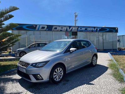 Cinzento Usado 2024 Seat Ibiza Style | € 18.900 (Preço justo)