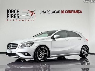 Cinza Usado 2014 Mercedes A180 Urban | € 15.990 (Preço justo)