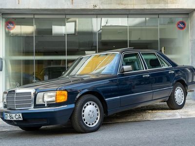 Azul Usado 1990 Mercedes E200 Sedan | € 20.000