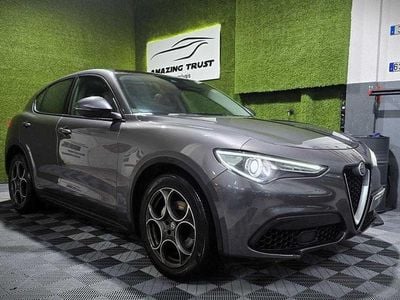 Usado Alfa Romeo Stelvio 180 HP (132 kW) 2018 Cinzento SUV
