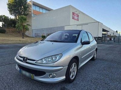 Usado 2005 Peugeot 206 Sedan | € 4.000 (Caro)