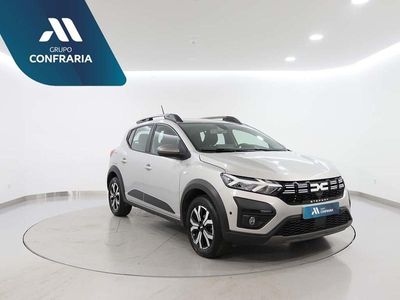 Cinzento Usado 2023 Dacia Sandero Citadino | € 17.030 (Preço justo)