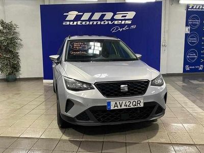 Usado Seat Arona 95 HP (69 kW) 2023 Cinzento SUV