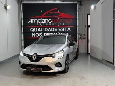 Usado Renault Clio V 100 HP (73 kW) 2022 Cinzento