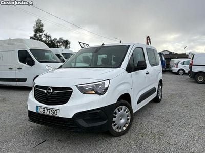 Usado Opel Combo Life 102 HP (75 kW) 2020 Branco