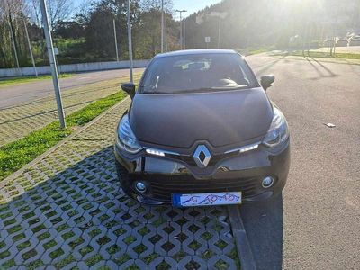 Usado Renault Clio IV 90 HP (66 kW) 2013 Preto Citadino