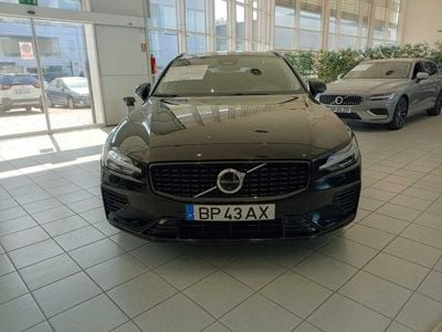 Preto Usado 2025 Volvo V60 Carrinha | € 47.900 (Preço elevado)