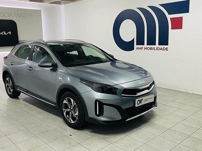 Cinza Usado 2025 Kia XCeed SUV | € 21.899 (Caro)