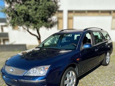Usado Ford Mondeo Ghia 130 HP (95 kW) 2003 Sedan