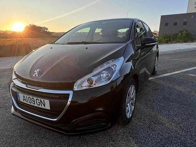 Preto Usado 2018 Peugeot 208 Active Citadino | € 10.490 (Preço justo)