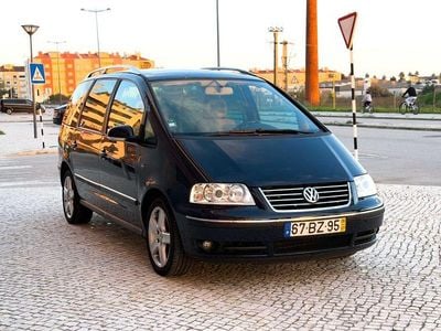 Usado 2006 VW Sharan Highline Monovolume | € 7.000
