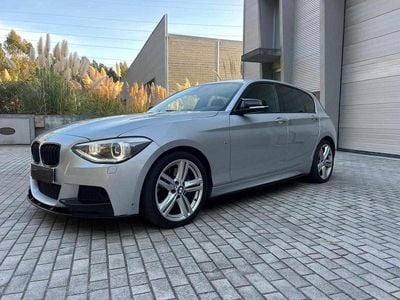 Cinzento Usado 2014 BMW 125 Citadino | € 18.400