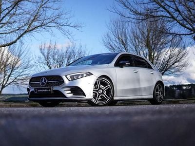 Cinza Usado 2019 Mercedes A180 AMG line | € 22.900 (Preço justo)