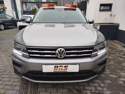 Usado VW Tiguan Allspace 150 HP (110 kW) 2021 Cinza escuro SUV