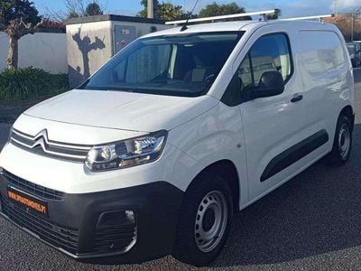 Usado Citroën Berlingo Feel 102 HP (75 kW) 2019 Branco Monovolume
