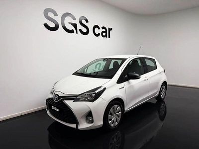 Branco Usado 2015 Toyota Yaris Hybrid Comfort | € 14.800 (Preço elevado)