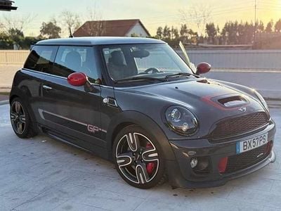 Cinzento Usado 2013 Mini John Cooper Works Citadino | € 30.000