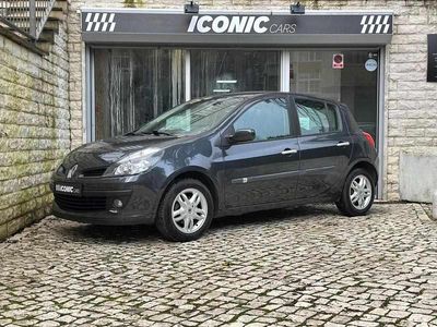 Cinzento Usado 2006 Renault Clio II Authentique | € 4.990 (Preço elevado)