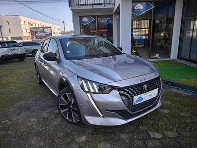 Usado Peugeot e-208 98 kW (134 HP) 2022 Cinzento Citadino