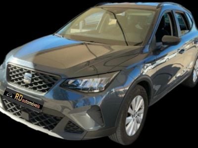 Cinzento Usado 2023 Seat Arona SUV | € 19.000 (Preço justo)