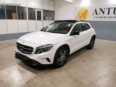 Mercedes GLA220