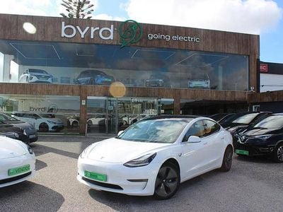 Branco Usado 2020 Tesla Model 3 Standard Range Sedan | € 20.900 (Preço justo)