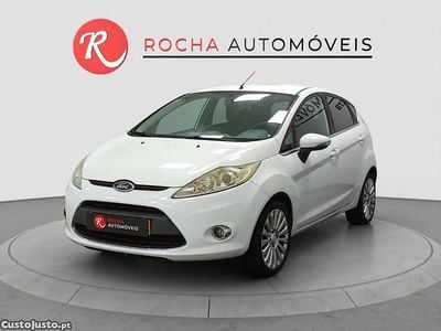 Branco Usado 2010 Ford Fiesta Titanium Citadino | € 6.489 (Preço elevado)