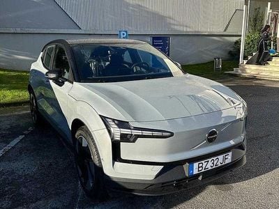 Cinzento Usado 2025 Volvo EX30 SUV | € 44.900