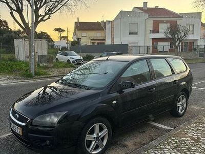 Usado 2007 Ford Focus Sedan | € 2.300 (Preço justo)
