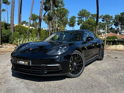 Porsche Panamera 4