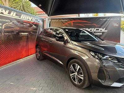 Cinzento Usado 2023 Peugeot 3008 Allure SUV | € 29.900 (Preço justo)