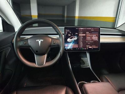 Usado 2020 Tesla Model 3 Standard Range Plus Sedan | € 23.500 (Caro)