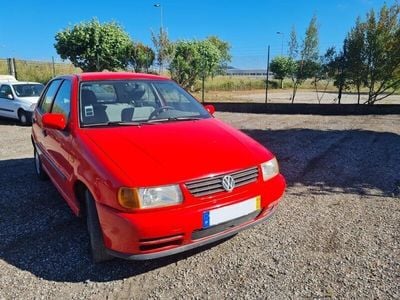 Vermelho Usado 1999 VW Polo | € 2.750