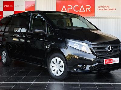 Usado Mercedes Vito 136 HP (100 kW) 2019 Preto Van