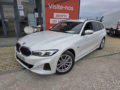 Branco Usado 2023 BMW 320 Carrinha | € 35.490