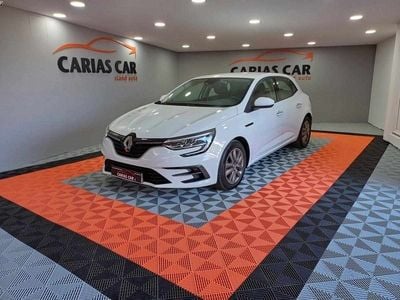 Usado Renault Mégane IV Intens 115 HP (84 kW) 2022 Branco Sedan