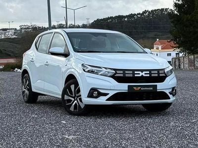 Usado Dacia Sandero Essentiel 101 HP (74 kW) 2024 Branco