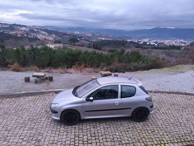 Usado Peugeot 206 GTi 115 HP (84 kW) 2001