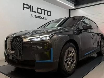 Usado BMW iX Comfort Edition 384 kW (523 HP) 2022 Cinza escuro SUV