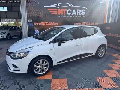 Branco Usado 2019 Renault Clio IV LIMITED | € 14.250 (Preço justo)