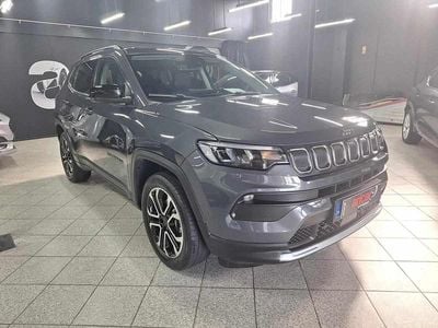 Usado Jeep Compass 131 HP (96 kW) 2022 Cinzento SUV