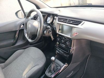 usado Citroën C3 a gasolina só 64 mil km ecrã tátil com car play net .2016