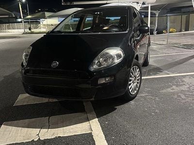 Usado Fiat Punto Easy 69 HP (50 kW) 2016 Sedan