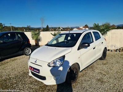 Branco Usado 2013 Mitsubishi Space Star Citadino | € 5.900