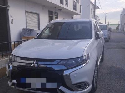 Mitsubishi Outlander P-HEV