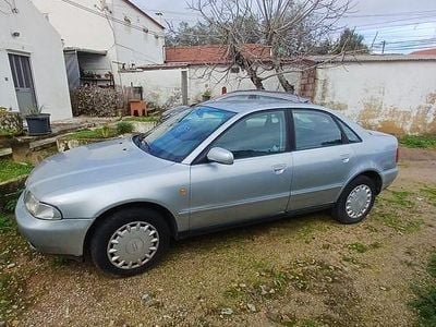 Usado 1997 Audi A4 Sedan | € 1.500